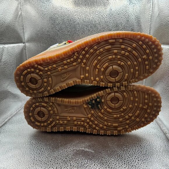 Athletic_Shoes
